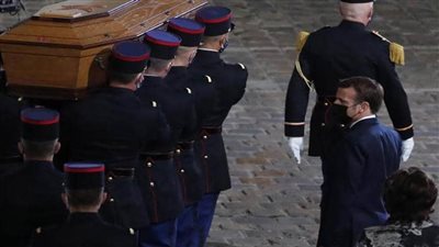 فرنسا تتهم ستّة أشخاص بـالتواطؤ في ذبح المدرّس