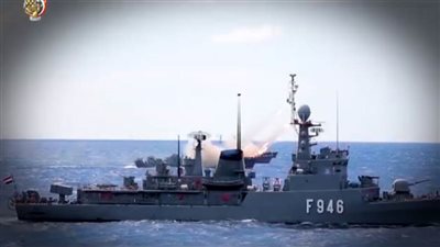 إحتفالا بعيد القوات البحرية ..صفحة المتحدث العسكري تعرض فيلماً لـ