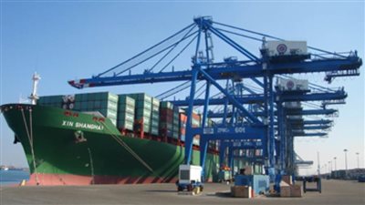 ميناء دمياط يستقبل 7 سفن حاويات وبضائع عامة