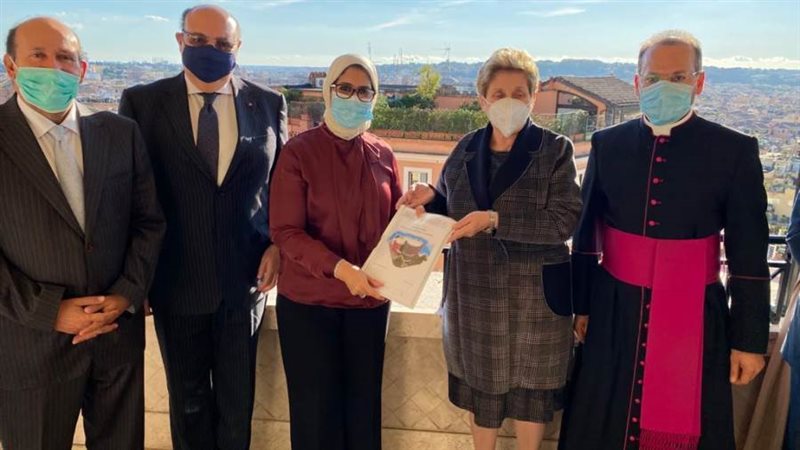 وزيرة الصحة تنقل