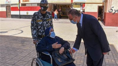 محافظ الإسكندرية يطمئن من القضاة عن العملية الانتخابية وعدم وجود معوقات