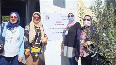 المسنون والنساء يواصلون العطاء ببني سويف