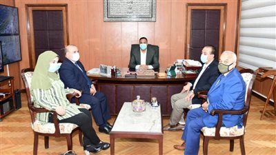 محافظ الدقهلية يستقبل مديرة مدرسة عمر مكرم المفصولة