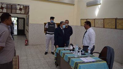 محافظ المنيا يتابع انتظام التصويت بلجان انتخابات النواب
