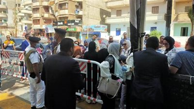 مشاركة واسعة للمرأة وكبار السن في انتخابات مجلس النواب بسوهاج (صور)