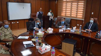 محافظ المنيا: انتظام عملية التصويت ولا شكاوى حتى الآن 