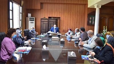 سلسلة اجتماعات لرئيس جامعة بنى سويف 