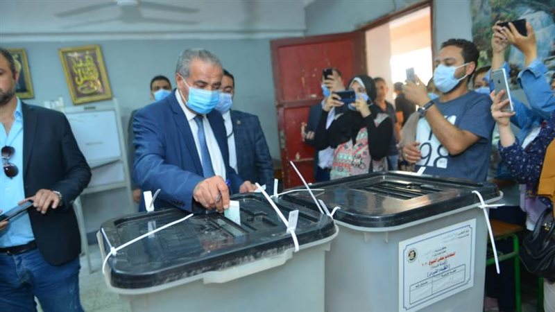 وزير التموين يدلى