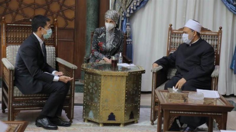 شيخ الأزهر وسفير