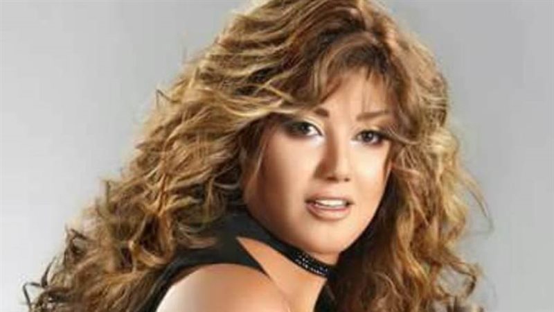 الفنانة شمس