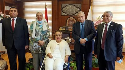 رئيس هيئة النيابة الإدارية يستقبل وفداً من المجلس القومى للمرأة