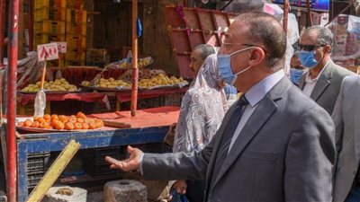 محافظ الإسكندرية يكلف بنقل بائعي سوق القاهرة لـ