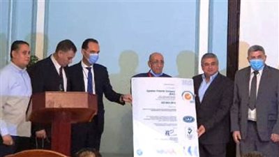 نائب وزير الطيران يشهد الاحتفال بتجديد اعتماد الأيزو  لمطار شرم الشيخ