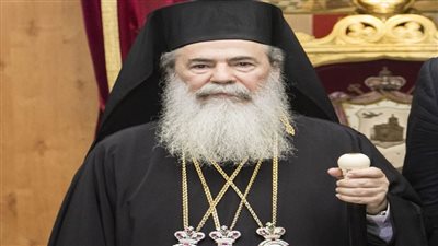 بطريرك القدس يدين الإساءة للإسلام ومقام الرسول محمد