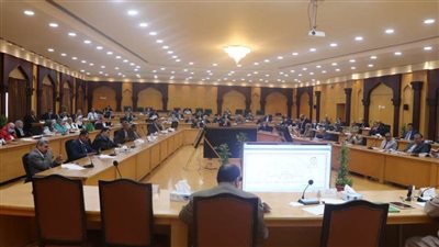 مجلس جامعة الأزهر يؤيد موقف الإمام الأكبر في مقاضاة شارل إيبدو