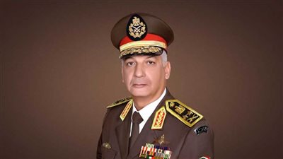 وزير الدفاع يتابع سير العمليات للقضاء على العناصر الإرهابية وإجراءات عودة الحياة لطبيعتها