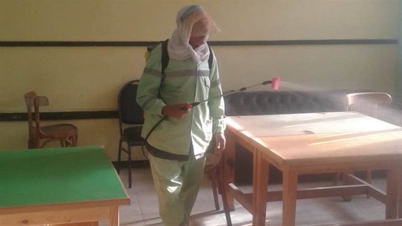 تطهير وتعقيم المدارس