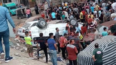 مصرع وإصابة 8 أشخاص إثر انقلاب سيارة بالدائري