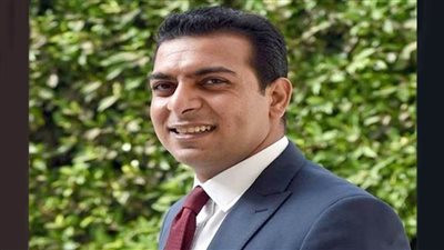 نائب محافظ قنا يفتتح معرض منتجات 