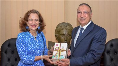 محافظ الإسكندرية يستقبل سفيرة دولة كولومبيا