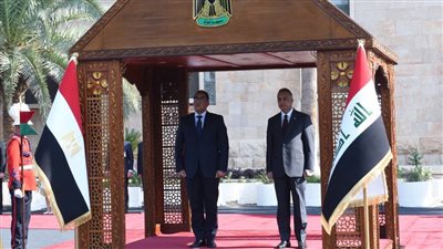 استقبال رسمي لرئيس الوزراء بالعراق تمهيدا لبدء أعمال اللجنة العليا المشتركة