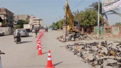 بدء العمل في صيانة كوبري ملوي وعمل تحويلات بطريق القاهرة أسوان