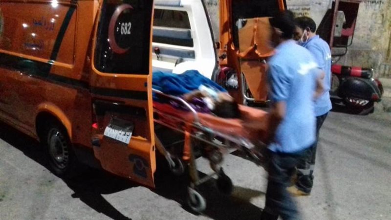 اسعاف المصابين بالحادث