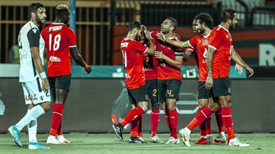 الشوط الأول.. الأهلي يمطر شباك الجيش بثلاثية وحضور مؤمن زكريا