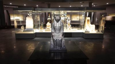 العناني: اليوم.. يوم استثنائي فى تاريخ السياحة والآثار 