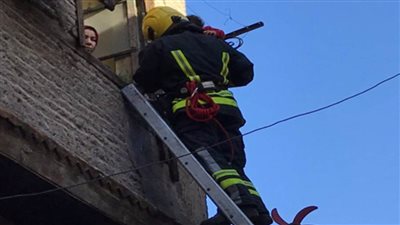  الحماية المدنية بالقاهرة تنقذ سيدة مسنة محتجزة بمسكنها 