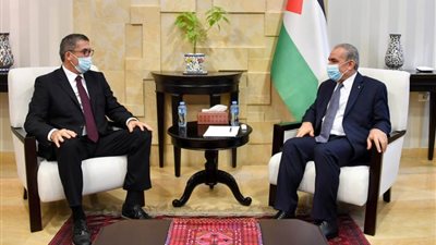 رئيس الوزراء الفلسطيني يبحث مع المبعوث السويسري للسلام آخر التطورات السياسية