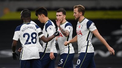 توتنهام يتخطى برايتون بثنائية ويقفز لوصافة البريميرليج