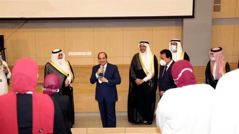 الرئيس السيسي يفتتح