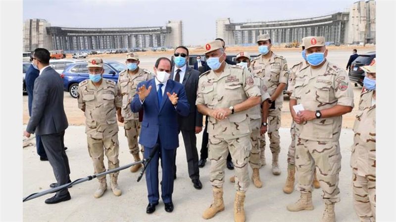 الرئيس يعطي التوجيهات