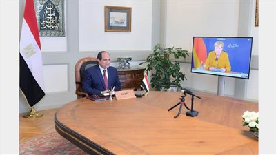 الرئيس السيسي وميركل يبحثان هاتفيا آخر تطورات القضية الليبية وسبل مكافحة الإرهاب