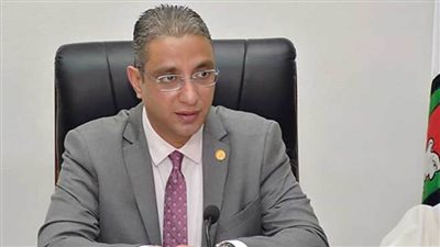 محافظ الفيوم يكرم متدربي البرنامج الرئاسي بالمحافظة