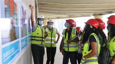 وزير الإسكان: البرج الأيقوني يستقبل طلاب الهندسة المعمارية بالجامعة الألمانية