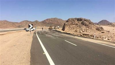 فتح طريق سفاجا سوهاج.. وإصلاح المواقع المتضررة من السيول