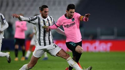 برشلونة يتقدم على دينامو كييف بهدف في الشوط الأول