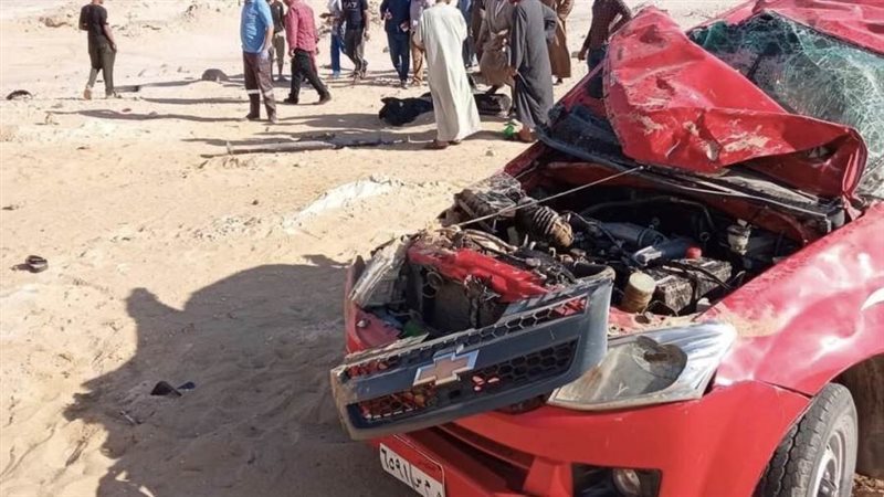 حادث السيارة بالطريق