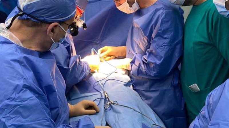 أثناء إجراء عملية