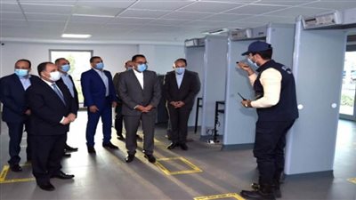 رئيس الوزراء يتابع موقف مشروع مجمع الإصدارات المؤمنة والذكية