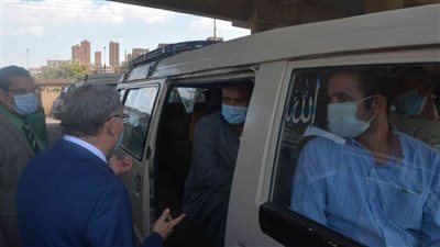 محافظ المنيا: لجان بمواقف السيارات لمتابعة الإجراءات الوقائية ومنافذ لبيع الكمامات