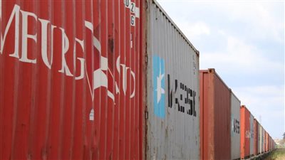 تداول 129815 طناً و1790 حاوية  و10471 شاحنة بميناء الإسكندرية