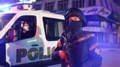 تفاصيل تداول فيديو بتضرر سيدة  من زوجها وأشقائه بالتعدي على نجلها