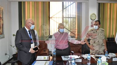 وفد مراقبي الانتخابات من الجامعة العربية يزور غرفة عمليات بورسعيد