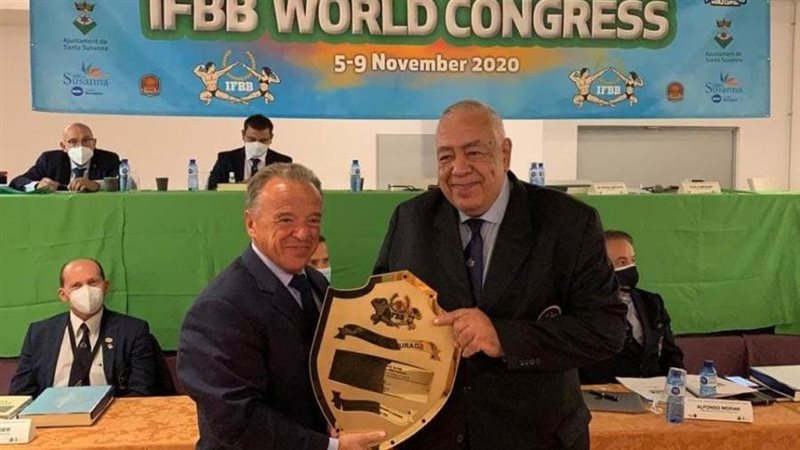 الدكتور رفائيل سانتونجا