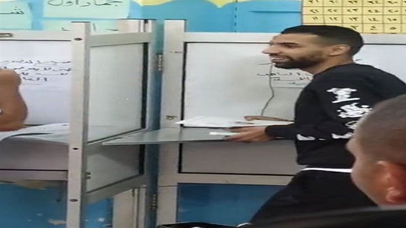 مؤمن زكريا يدلي بصوته