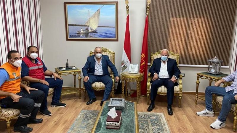 جانب من لقاء محافظ