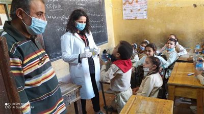 صحة المنيا: تجريع 141 ألف تلميذ ضد الطفيليات المعوية بالمرحلة الابتدائية